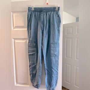 Cargo joggers, size small